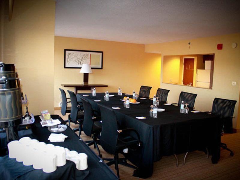 Courtyard Waterbury Downtown Hotel Exterior foto